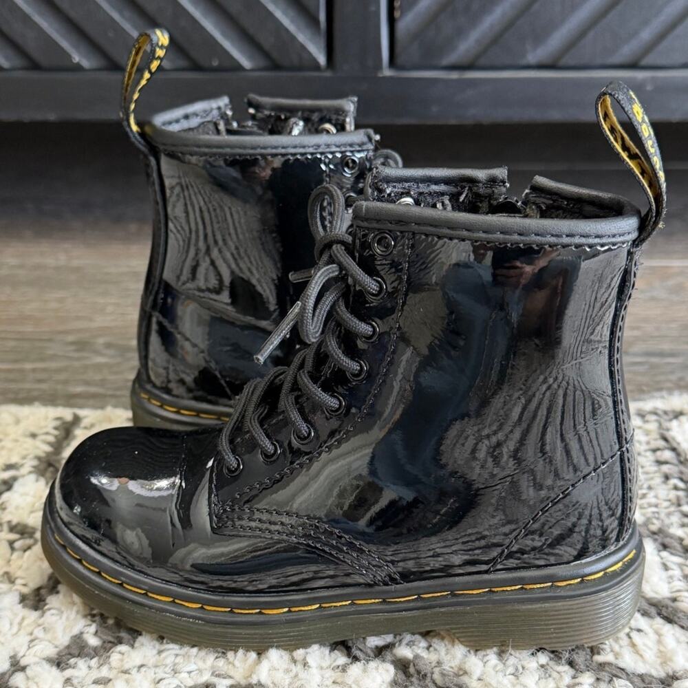 Dr. Martens Kids Black Patent Lace-Up Boots Size 9